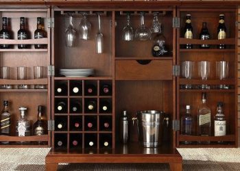 Bảo quản rượu đúng điều kiện sẽ giúp giữ hương vị nguyên bản và kéo dài tuổi thọ của chai rượu.